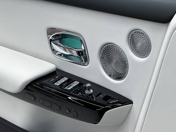 2026 Rolls-Royce Phantom Extended VIII (Series I), чёрный, 87500000 рублей - вид 32