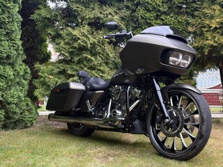 2017 Harley-Davidson Road Glide, зелёный, 1600000 рублей, вид 1