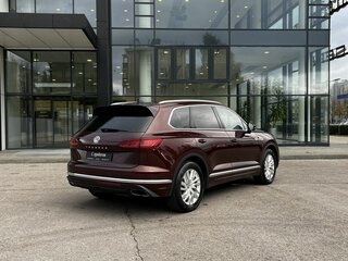 2019 Volkswagen Touareg III, коричневый, 5490000 рублей, вид 5