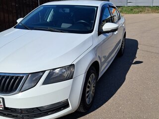 2018 Skoda Octavia III (A7) Рестайлинг, белый, 899000 рублей, вид 2