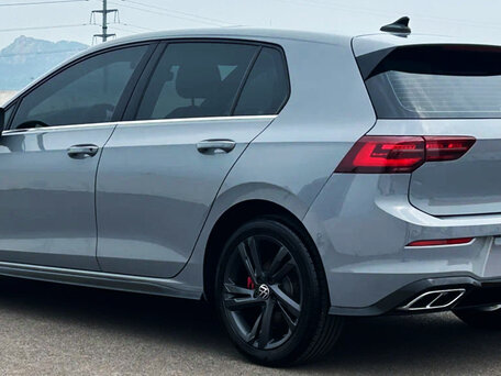 2023 Volkswagen Golf VIII, серый, 2200033 рублей, вид 2