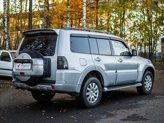 2013 Mitsubishi Pajero IV Рестайлинг 1, серый, 1750000 рублей, вид 2