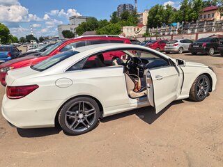 2013 Mercedes-Benz E-Класс 200 IV (W212, S212, C207) Рестайлинг, белый, 2400000 рублей, вид 5