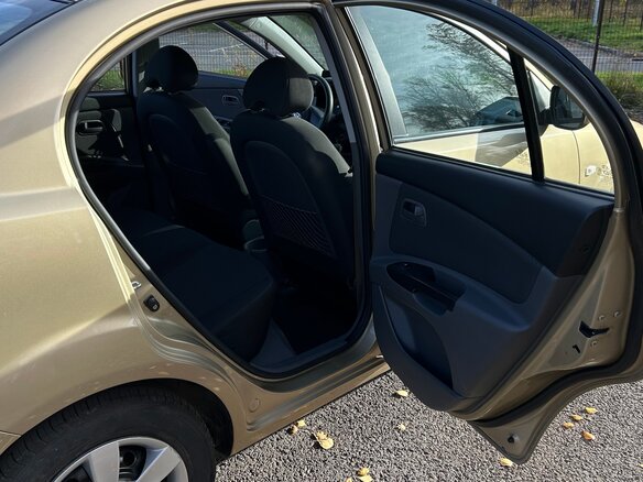 2011 Kia Rio II Рестайлинг, бежевый, 649000 рублей - вид 15