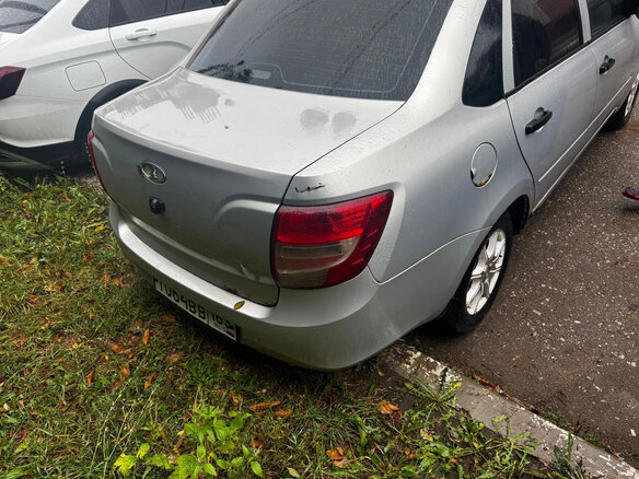 2013 Lada (ВАЗ) Granta I, серебристый, 200000 рублей - вид 3