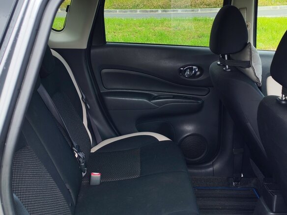 2018 Nissan Note e-Power II Рестайлинг, серый, 1150000 рублей - вид 15