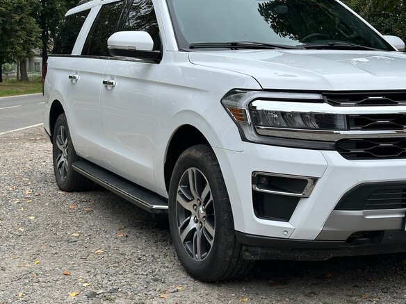 2022 Ford Expedition IV Рестайлинг, белый, 10000000 рублей - вид 4