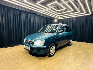 1999 Daihatsu Pyzar I Рестайлинг, зелёный, 299999 рублей, вид 2