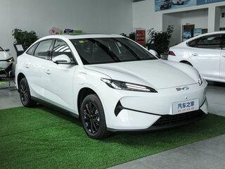 2026 BYD E7 57.6 kWh, белый, 2150000 рублей, вид 3