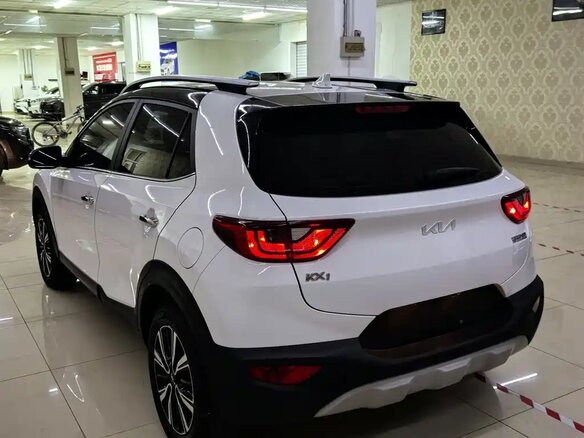 2021 Kia KX1, белый, 1320000 рублей - вид 3