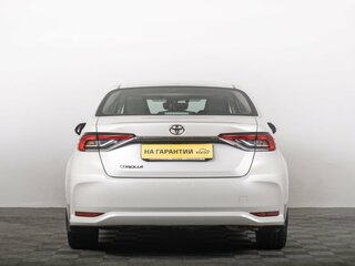 2022 Toyota Corolla XII (E210), белый, 2429000 рублей, вид 4