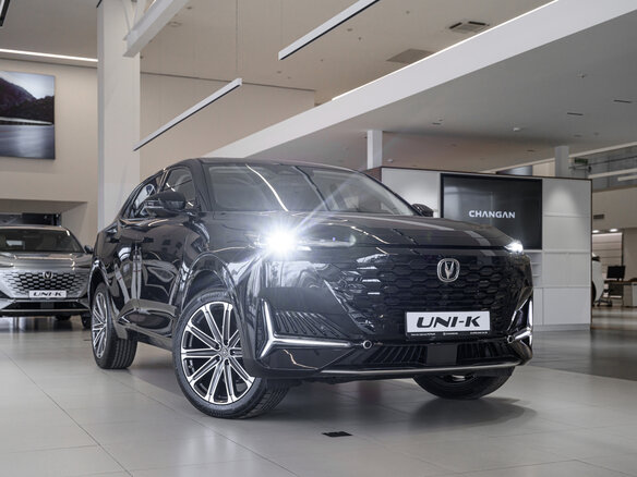 2024 Changan UNI-K, чёрный, 3700000 рублей - вид 2