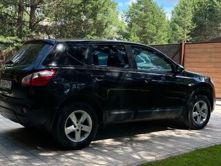 2011 Nissan Qashqai I Рестайлинг, чёрный, 950000 рублей, вид 2