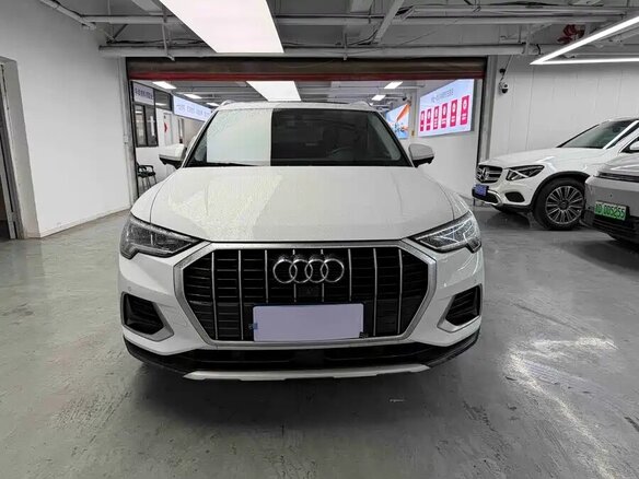 2022 Audi Q3 35 TFSI II (F3), белый - вид 2