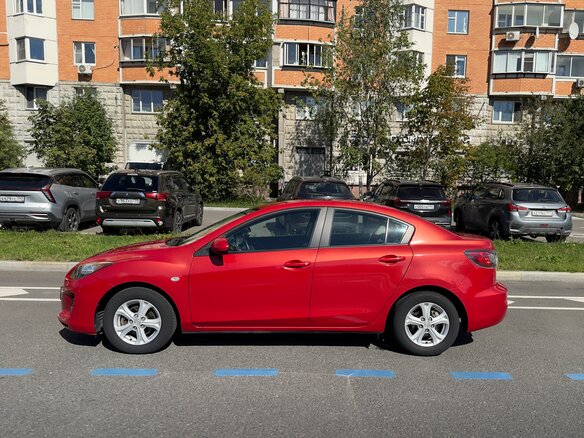 2011 Mazda 3 II (BL) Рестайлинг, красный, 1650000 рублей - вид 2