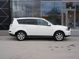 2012 Mitsubishi Outlander II Рестайлинг, белый, 1170000 рублей, вид 4