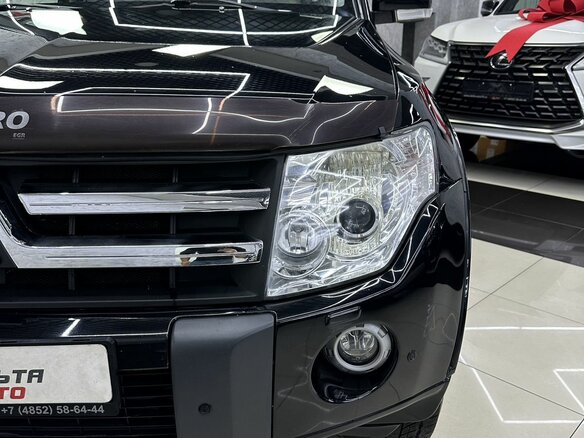 2011 Mitsubishi Pajero IV Рестайлинг 1, чёрный, 1899000 рублей - вид 8