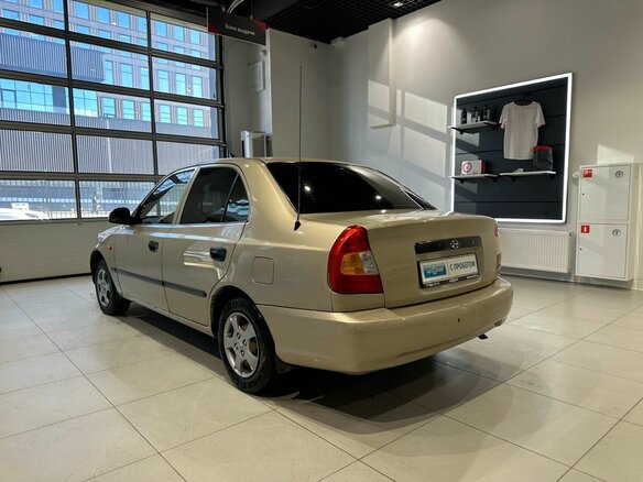 2006 Hyundai Accent ТагАЗ II, бежевый, 240000 рублей - вид 5