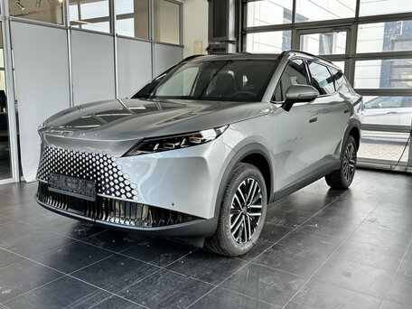 2026 Omoda C7, серый, 3200000 рублей, вид 3