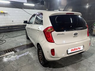 2012 Kia Picanto II, бежевый, 900000 рублей, вид 4