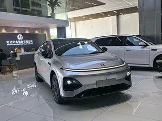 2026 Xpeng G9 625, серебристый, 5241033 рублей, вид 3