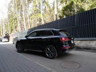 2020 Audi Q5 45 TFSI II (FY) Рестайлинг, чёрный, 3390000 рублей, вид 5