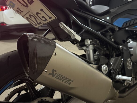2023 BMW M 1000 RR, чёрный, 4271844 рублей - вид 12