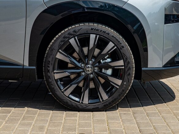 2026 Toyota bZ3X 67.9 kWh, серебристый, 3490000 рублей - вид 16