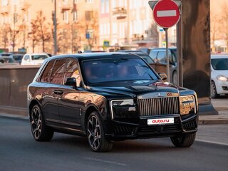 2025 Rolls-Royce Cullinan Black Badge I Рестайлинг (Series II), чёрный, 57000000 рублей, вид 1