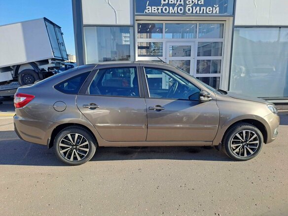 2026 Lada (ВАЗ) Granta I Рестайлинг, коричневый, 1365900 рублей - вид 6