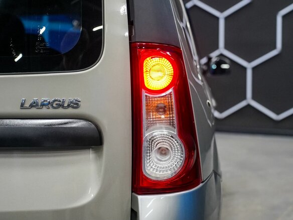 2013 Lada (ВАЗ) Largus I, бежевый - вид 15