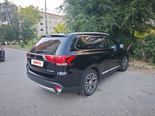 2015 Mitsubishi Outlander III Рестайлинг 2, чёрный, 1600000 рублей, вид 5