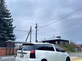 2003 Toyota Wish I, белый, 490000 рублей, вид 3