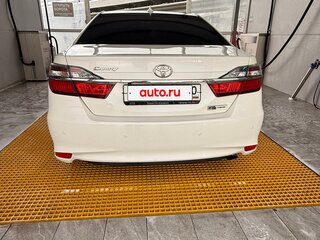 2017 Toyota Camry VII (XV50) Рестайлинг 2, белый, 2500000 рублей, вид 5