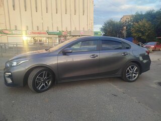2021 Kia Cerato IV, серый, 2100000 рублей, вид 4