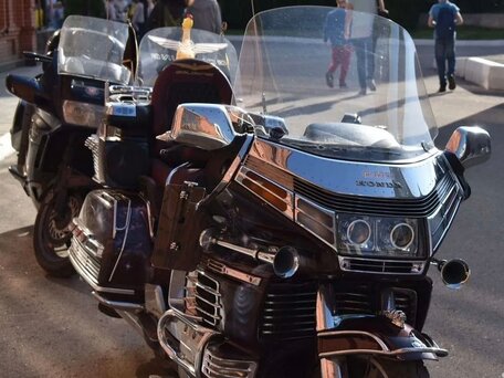 1991 Honda GL 1500 Gold Wing, красный, 850000 рублей, вид 1
