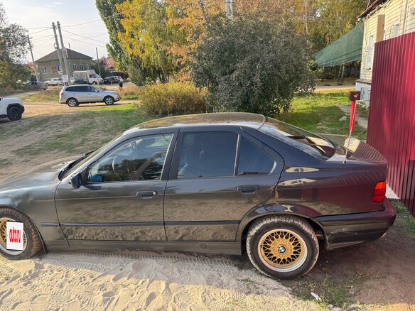1991 BMW 3 серии 316i III (E36), чёрный, 300000 рублей - вид 1