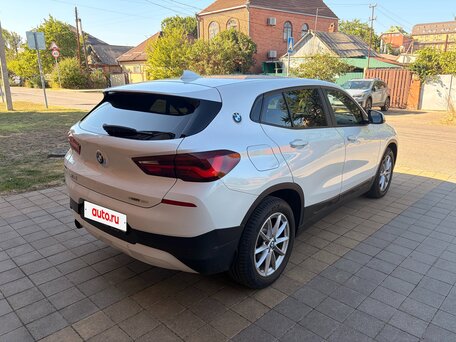 2021 BMW X2 sDrive18i I (F39), белый, 2600000 рублей, вид 4