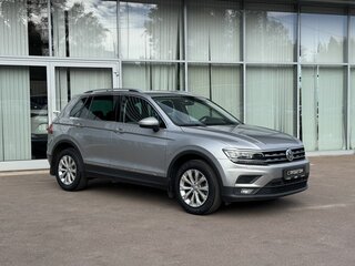 2017 Volkswagen Tiguan II, серебристый, 2149000 рублей, вид 3