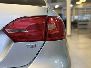 2011 Volkswagen Jetta VI, серебристый, 830000 рублей, вид 5