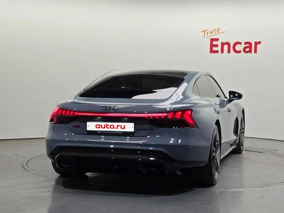 2024 Audi e-tron GT I, серый, 15999666 рублей - вид 2