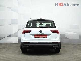 2021 Volkswagen Tiguan II Рестайлинг, белый, 2650000 рублей, вид 5