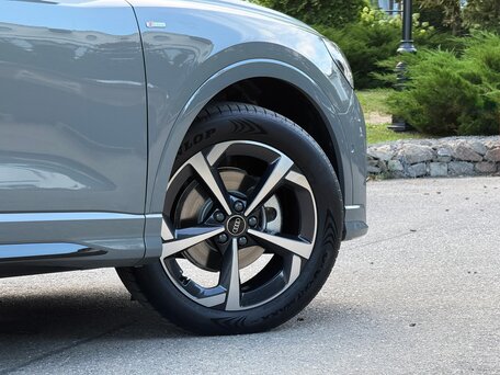 2026 Audi Q3 35 TFSI II (F3), серый, 3740000 рублей, вид 3