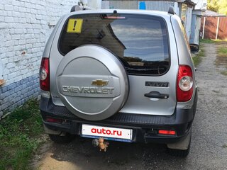2010 Chevrolet Niva I Рестайлинг, серебристый, 333333 рублей, вид 3
