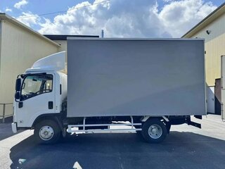 2024 Isuzu Elf (N-series), белый, 3300000 рублей, вид 3