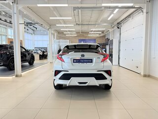 2019 Toyota C-HR I, белый, 2249900 рублей, вид 5