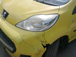 2011 Peugeot 107 I Рестайлинг, жёлтый, 350000 рублей, вид 4