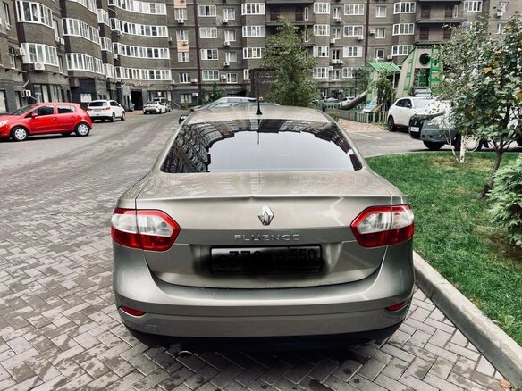 2010 Renault Fluence I, бежевый, 670000 рублей - вид 5