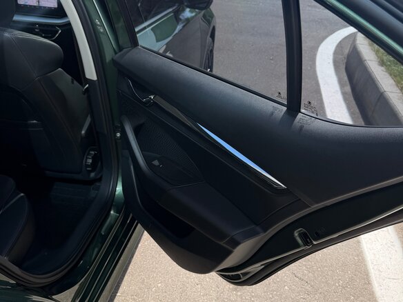 2022 Skoda Octavia IV (A8), зелёный, 2910000 рублей - вид 17