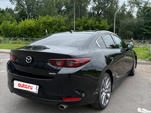 2019 Mazda 3 IV (BP), чёрный, 1790000 рублей - вид 5